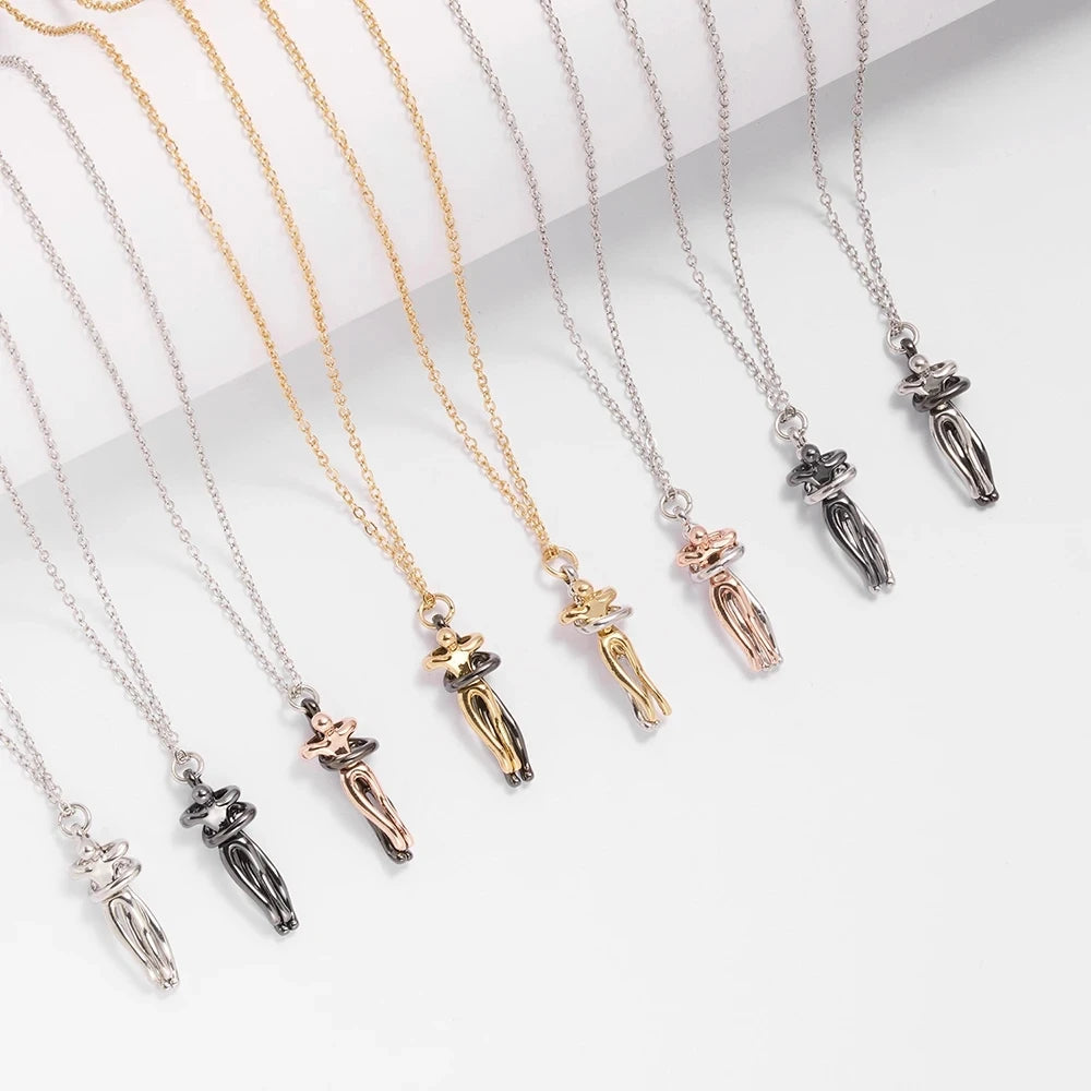 Étreinte: Soulful Hug Couple Pendant Necklace