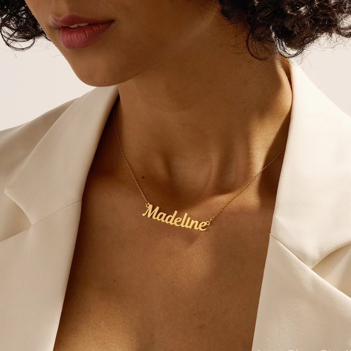 Gravure: Custom Nameplate Pendant for a Chic Statement