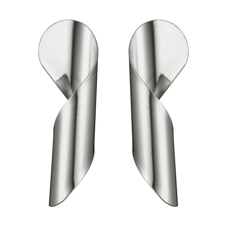 Lustre: Korea Pearl Earrings | Vintage Elegance in Modern Style