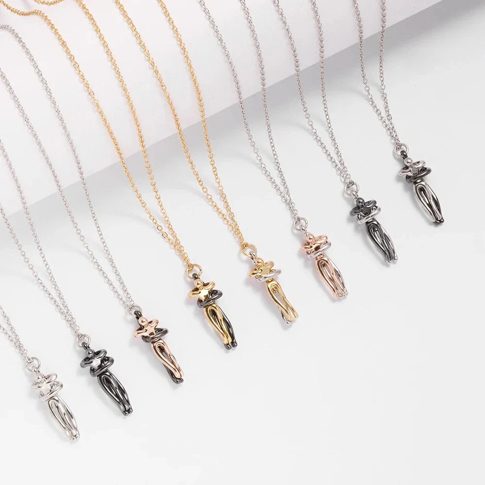 Étreinte: Soulful Hug Couple Pendant Necklace