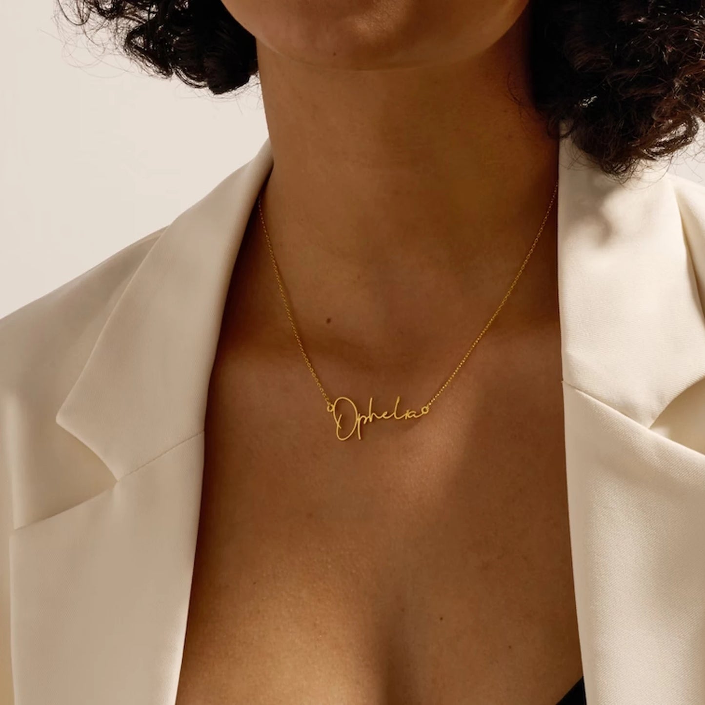 Gravure: Custom Nameplate Pendant for a Chic Statement