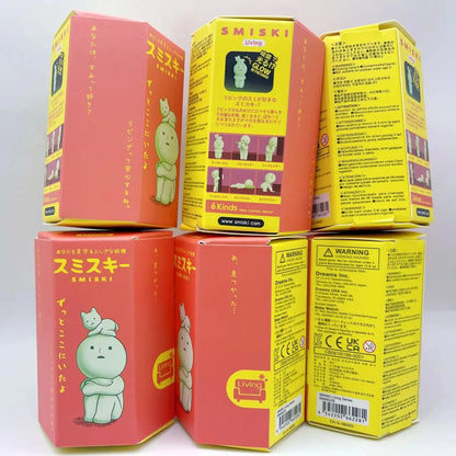 SMISKI product packaging with red and yellow boxes on a white background