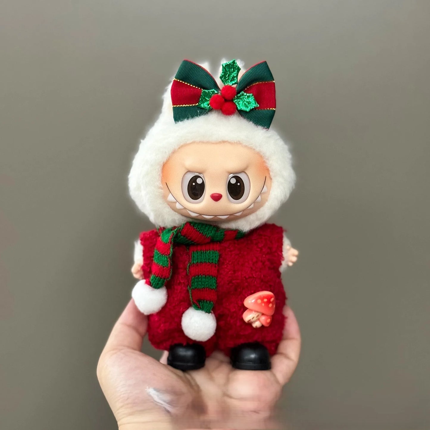 Labubu Christmas Dress-Up – Tiny Outfits, Big Holiday Energy!