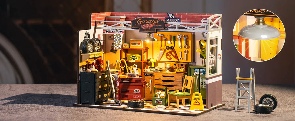 Glow-Up Garage – Playful DIY Mini House Craft Set