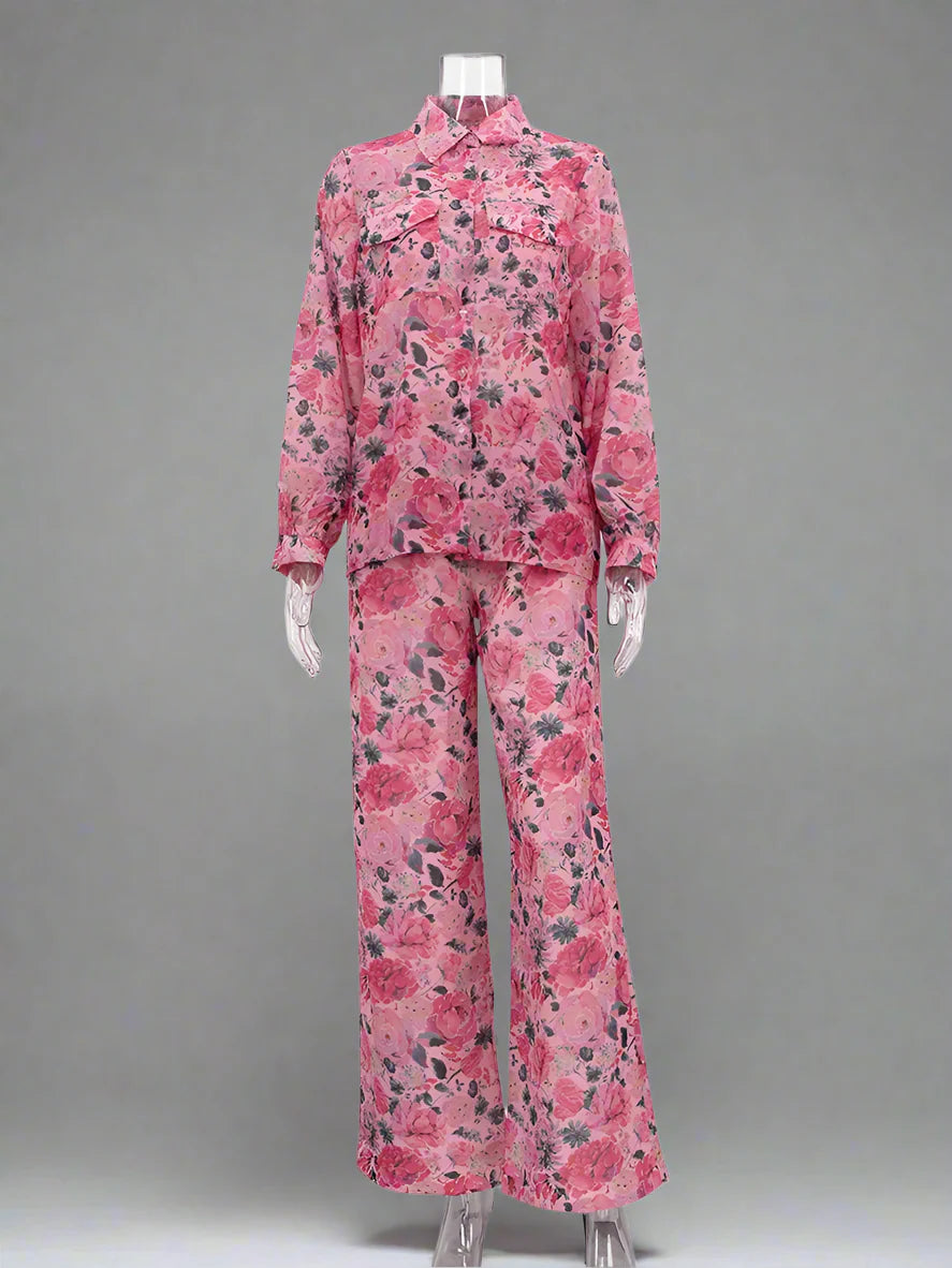 Bold Botanica: Effortless Glam Meets Retro Edge